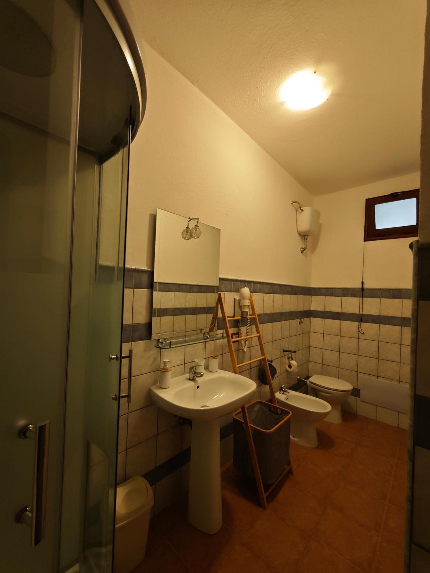 B&B Domu Delunas Giba Exteriör bild